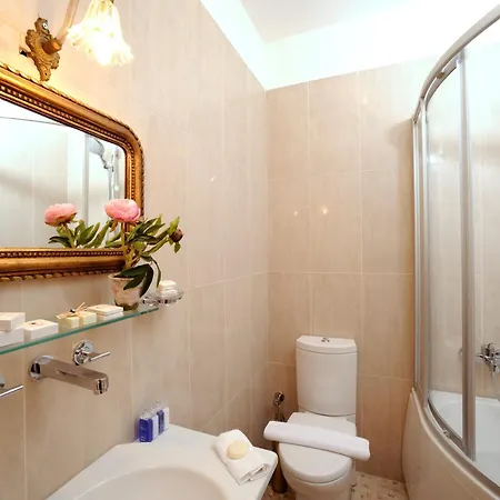 Erten Hotel Estambul