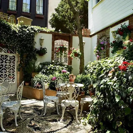 Erten Hotel Estambul